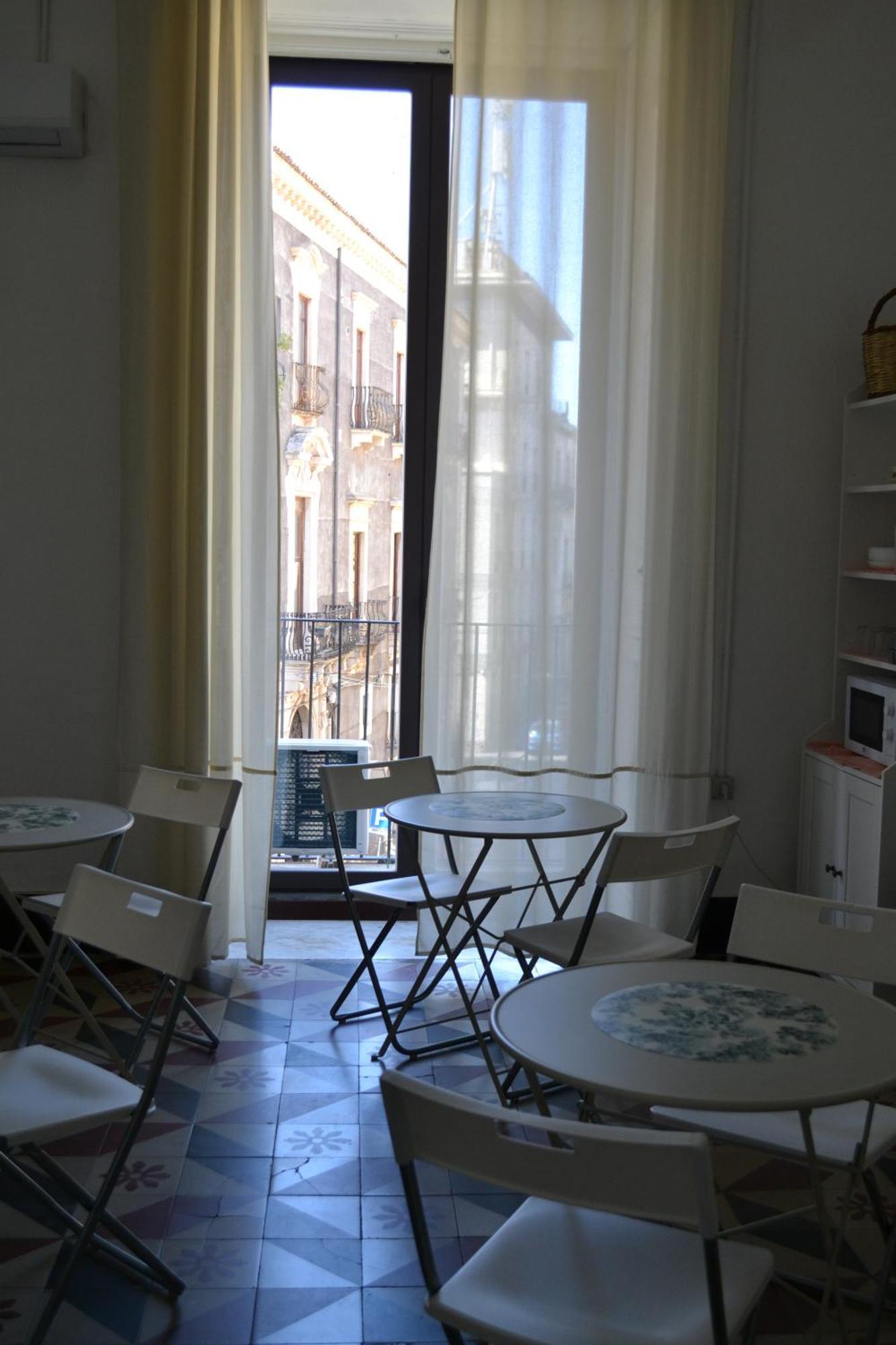 Il Teatro Rooms Катания Экстерьер фото
