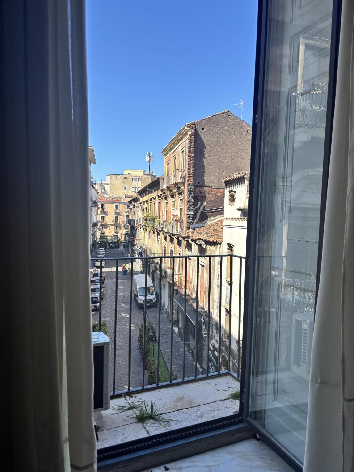 Il Teatro Rooms Катания Экстерьер фото